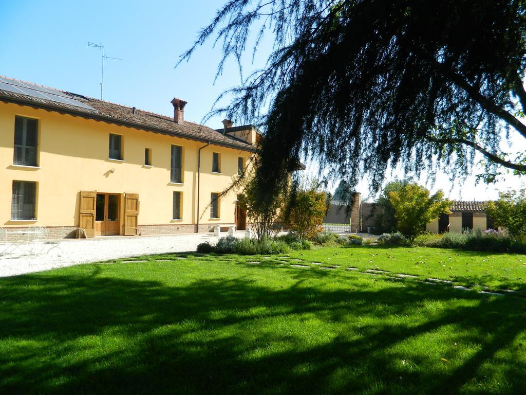 Agriturismo Cascina Pezzolo Лоди Экстерьер фото